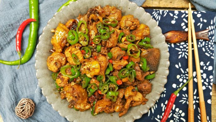 麻辣尖椒鸡