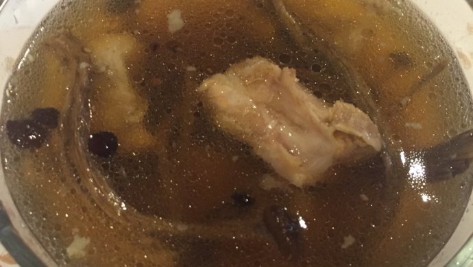 茶树菇排骨汤