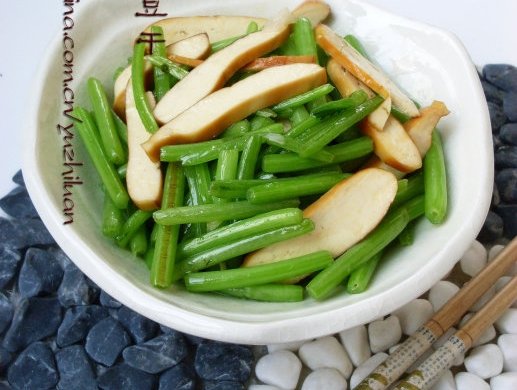茼蒿炒豆干