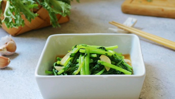 清炒茼蒿