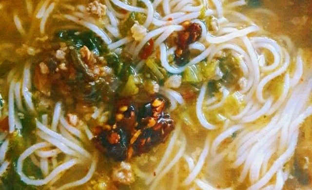 鸡枞油小锅红米米线