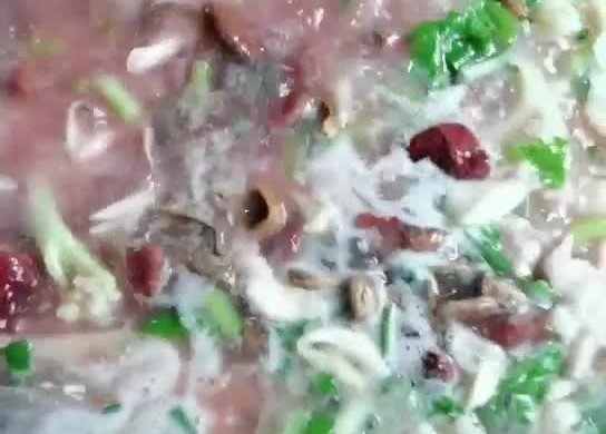 鱿鱼红菇汤