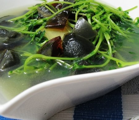 上汤皮蛋豆苗