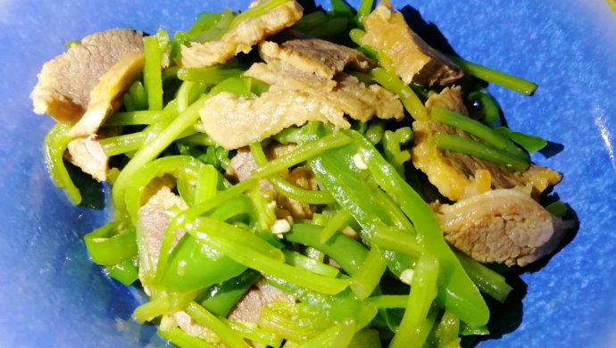 茼蒿炒腊肉