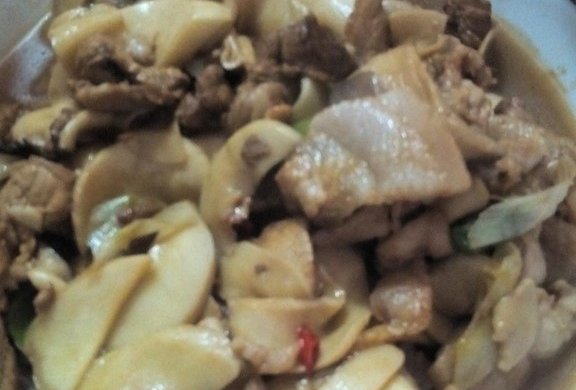 鸡腿菇炒肉