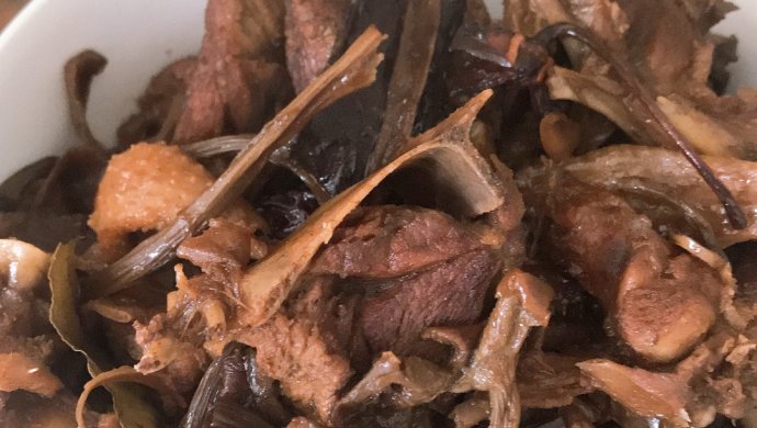 茶树菇炖鸭子
