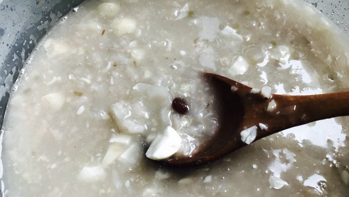 冰镇红豆银耳粥