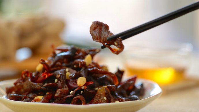 春季吃菌时-鸡纵菌油（平菇版）