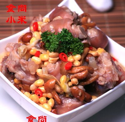 猪蹄滑菇黄豆汤