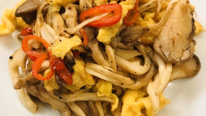 治愈系平菇炒鸡蛋