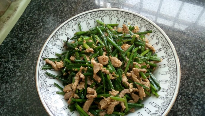 韭菜花炒肉