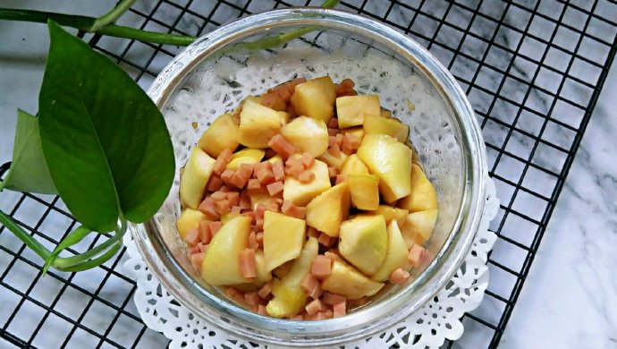 火腿肉蒸茭白