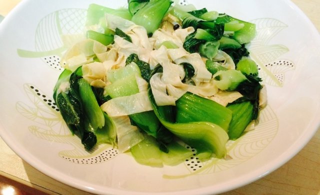 家常菜--爽口青菜豆皮