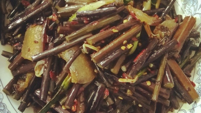 蕨菜炒腊肉
