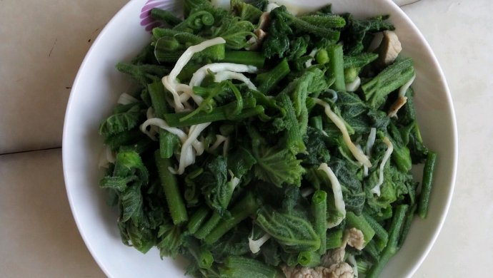 蘑菇肉末南瓜藤