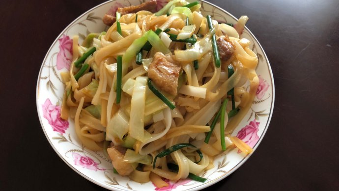 芽菜炒河粉