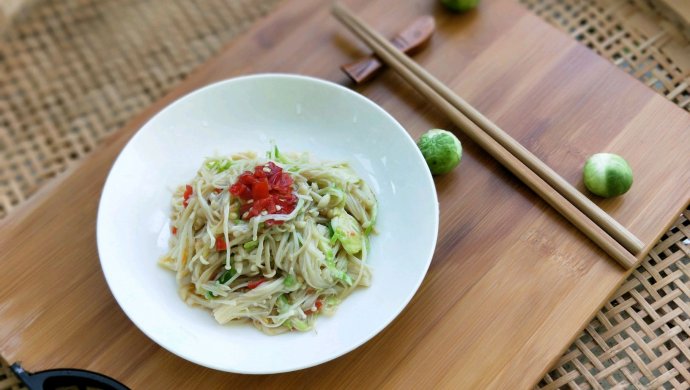 抱子甘蓝炒金针菇(增智菜)