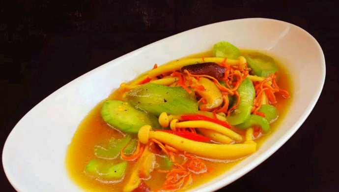 丝瓜虫草菇