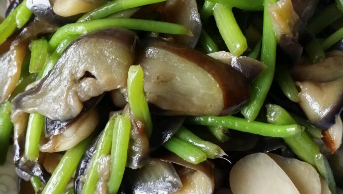 紫茄子炒苋菜杆