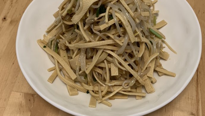 凉拌豆皮绿豆芽