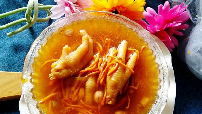 虫草菇炖鸡爪
