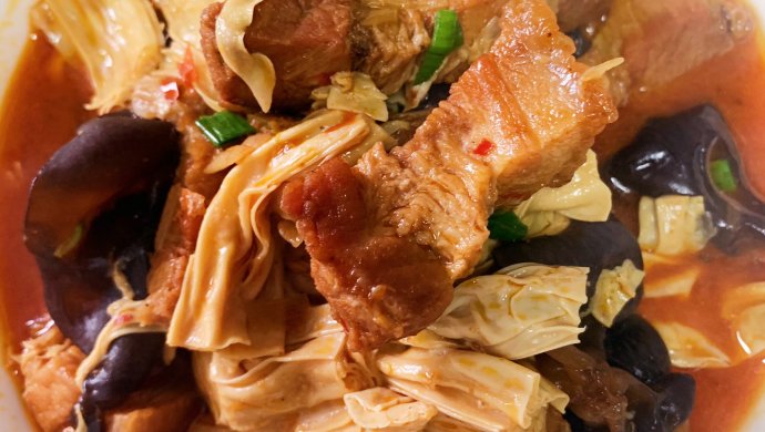 回味无穷|特色腐竹木耳红烧肉