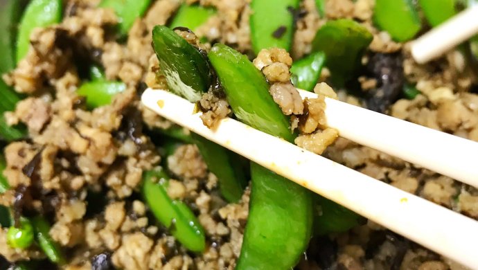 小姨妈橄榄菜肉末炒蜜豆