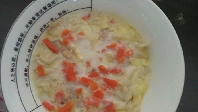 芝士红萝卜肉末鸡蛋蒸面