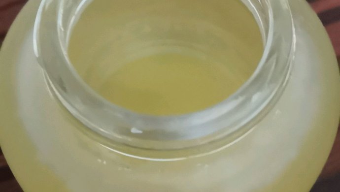 不是菜的谱，解决你不会用芦荟的秘方《护发油》