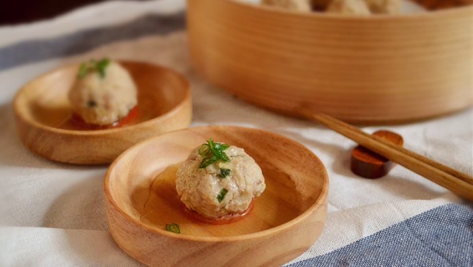 笋尖山药蒸肉圆