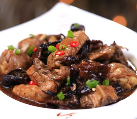 小鸡炖蘑菇