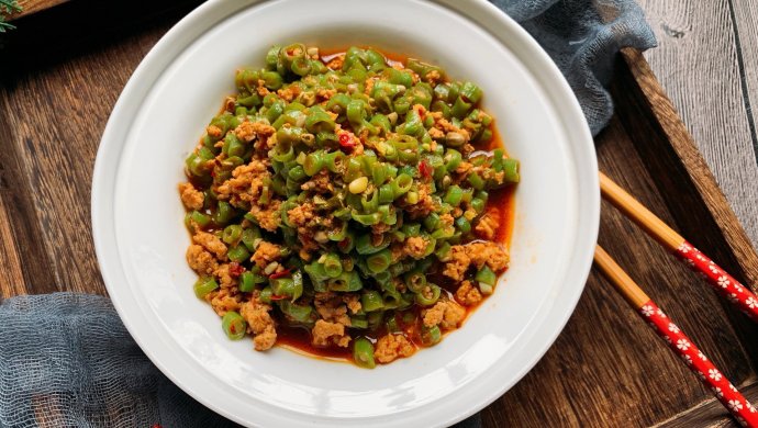 豆角炒肉沫