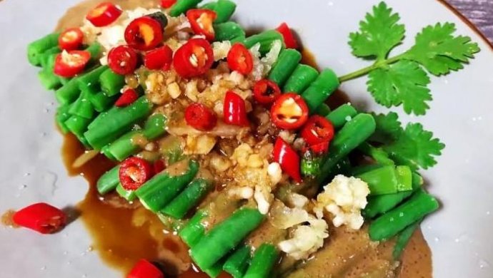 蒜泥麻酱拌豇豆，爽口小凉菜