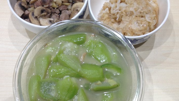 【健身餐】草菇牛肉粒+丝瓜汤+糙米饭