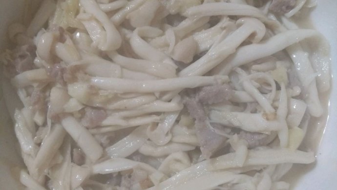 海鲜菇炒瘦肉