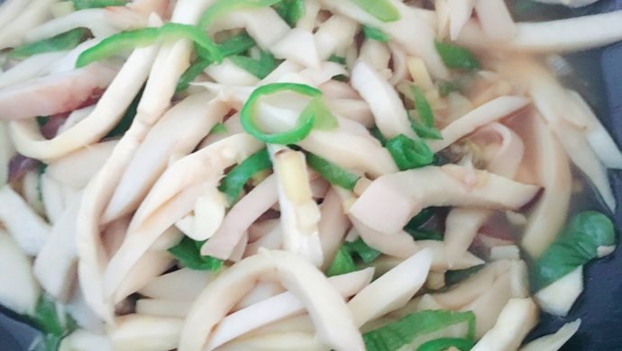 清炒鸡腿菇