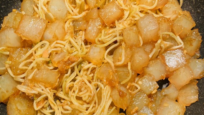 太好吃了叭??绿豆芽炒凉粉