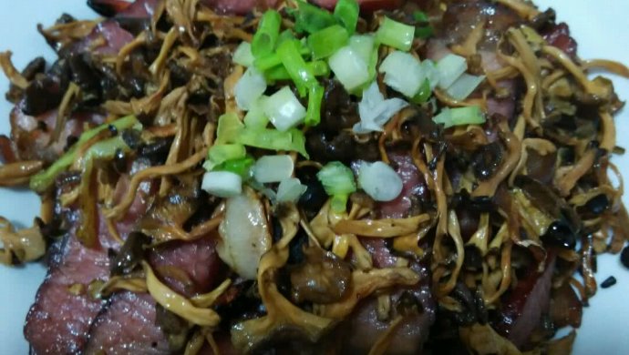 干巴菌炒腊肉