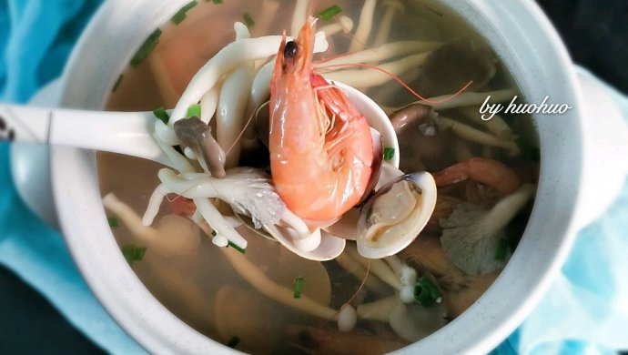 菌味海鲜汤