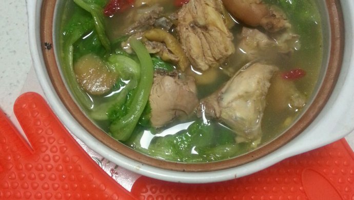 砂锅参鸡汤