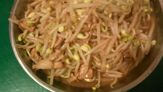 黄豆芽炒肉