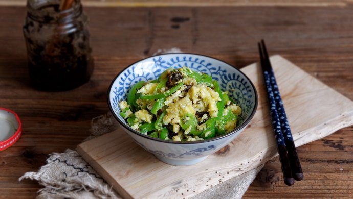 橄榄菜青椒炒蛋
