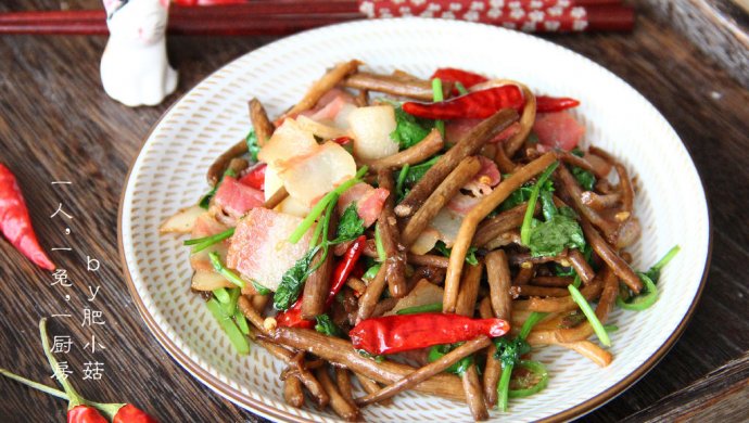 干锅茶树菇