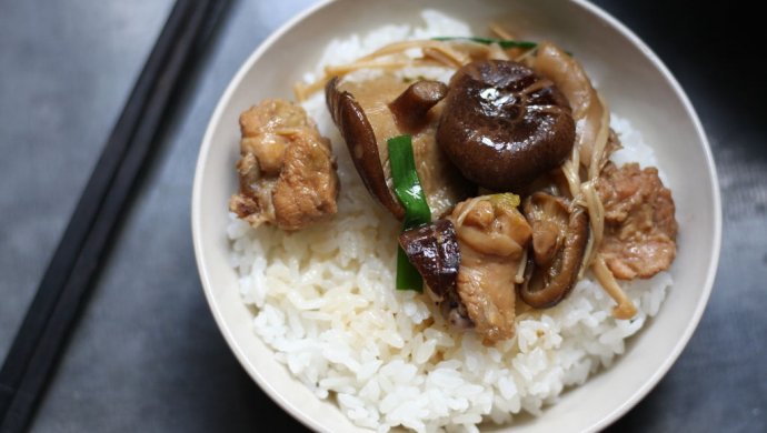 小鸡炖蘑菇