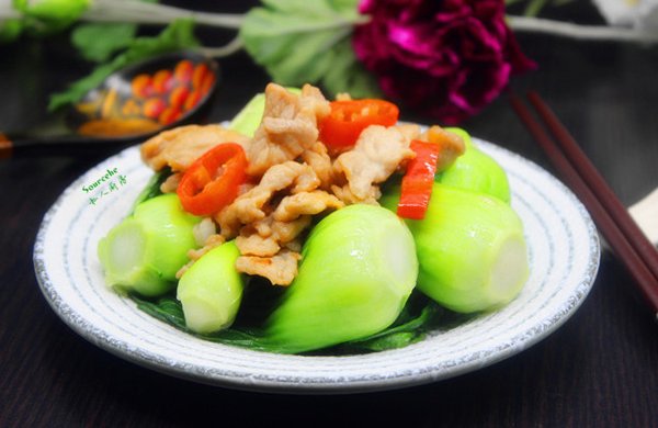 肉片白灼上海青