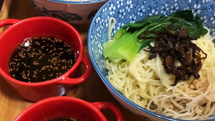 野生鸡枞菌拌面