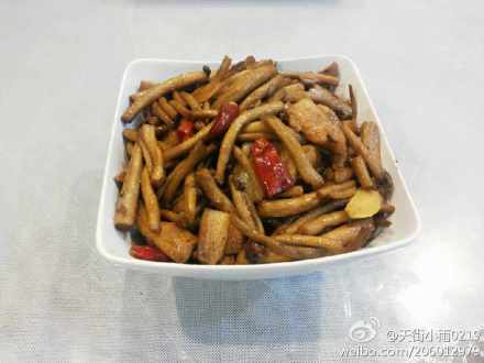 茶树菇炒肉