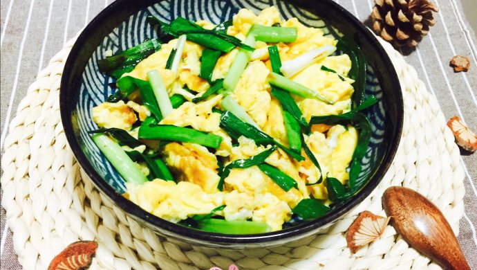 蒜苗炒鸡蛋