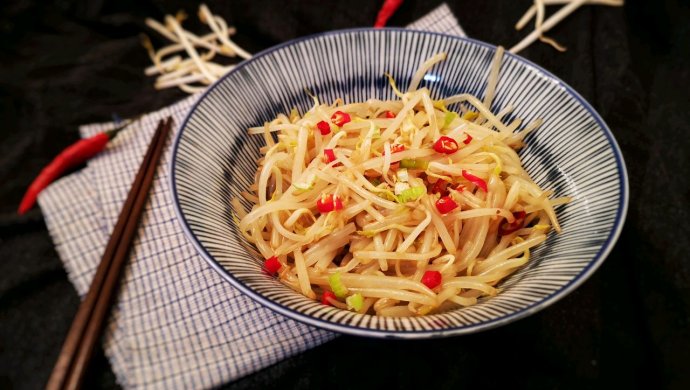 凉拌绿豆芽