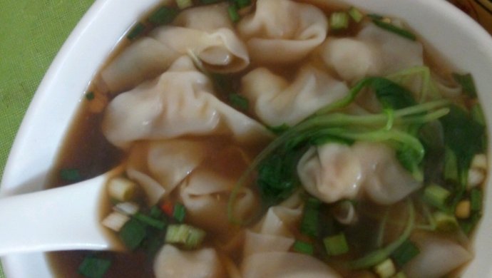 萝卜苗煮馄饨